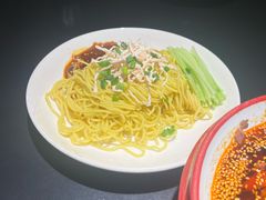 -麻六记(凤凰汇店)