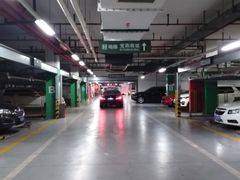 -上海喜玛拉雅酒店-停车场