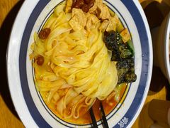 -霸蛮湖南菜·牛肉粉(荣京西街店)