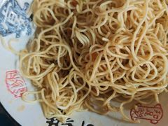 -老街烧烤大排档·地道湖北菜·龙虾馆(汉口火车站店)