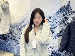 -王府井奥莱临潼小镇(临潼店)