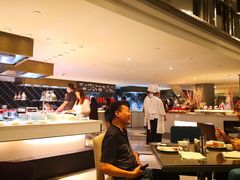 -上海滴水湖皇冠假日酒店