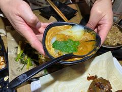 -何师烧烤·香辣蟹·川菜·30年老品牌(太古里旗舰店)