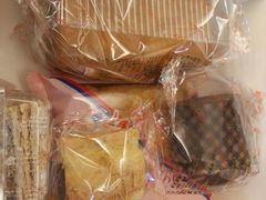 -红宝石·鲜奶小方·海派西点房(南丹店)