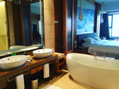 豪华海景大床房-惠州金海湾嘉华度假酒店