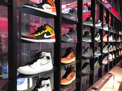 -Air Jordan(世贸天阶店)