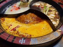 -老房老舍重庆火锅(假日城市店)