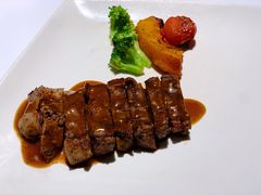 安格斯牛西冷牛排-乐意坊Alla Torre意大利手工披萨(陆家嘴旗舰店)