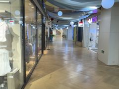 -斯普瑞斯奥特莱斯