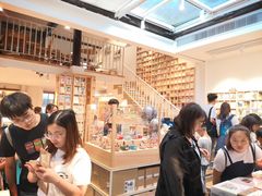 -猫的天空之城概念书店(苏州平江店)