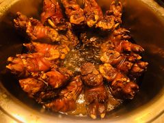 卤猪蹄-东门小吃街