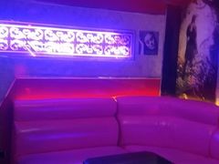 -歌莱美KTV x 星唱纯K·联名店(长虹路店)