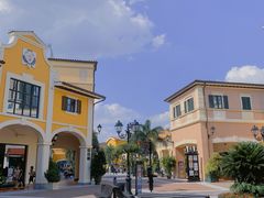 -佛罗伦萨小镇广佛名品奥特莱斯(疏港路店)