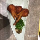 鸡翅有点小，里面包的是鱼子肉