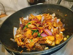 -胡须佬鸡煲四季火锅店(石厦西村直营店)