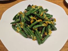 鸡枞菌炒乳瓜-壹零捌道·北京烤鸭(车公庄店)