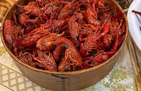 Secret Sauce Steamed Shrimp in Clay Steamer