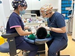 -瑞尔齿科(上海长风大悦城店)