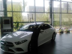 -奔驰利星行(北京花乡店)