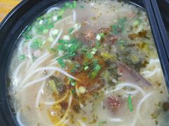 -花溪巷牛肉粉(泉城路店)