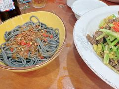 -湖南人家湘菜馆(镇江路店)
