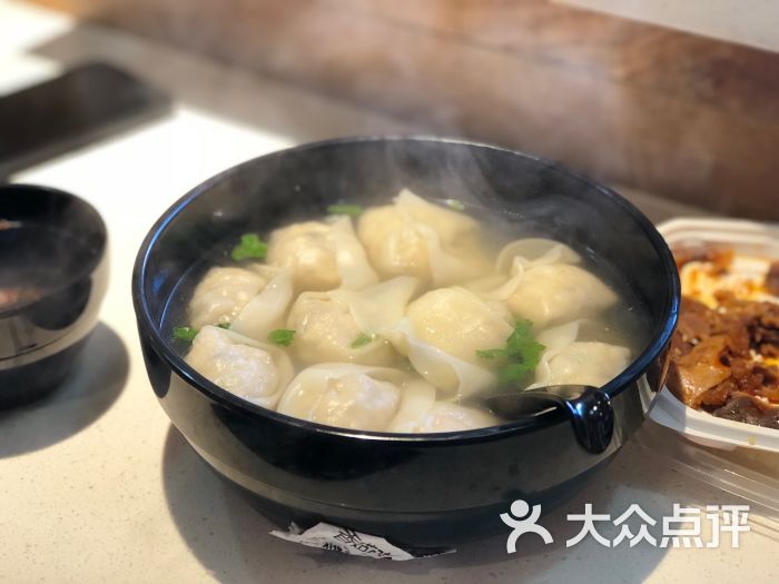 滿寶餛飩(兒童醫院店)香菇雞肉大餛燉圖片 - 第1張