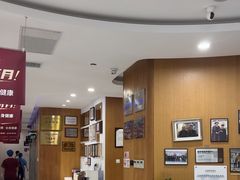 -雅悦齿科(顾村公园店)