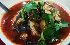 Rice Noodle Hot Pot with Ginseng