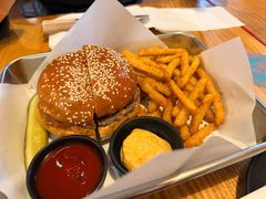 -悠航SLOWBOAT(三里屯店)