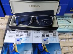-沪睛眼镜蔡司官方授权店(金桥佳林路店)