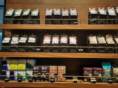 零售区-星巴克臻选(广州二沙岛文立方店)