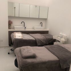 -微笑雨嘉造型护肤