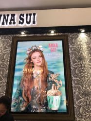 -ANNA SUI