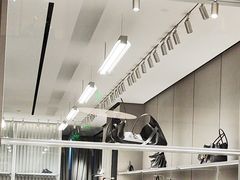 -BALENCIAGA(德基广场店)