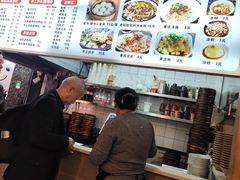 -阿依娘镇店豌杂面(三峡广场店)
