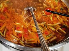 -黄利砖万峰林布依特色酸笋牛肉馆