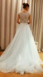 -Flora婚纱礼服定制租赁店