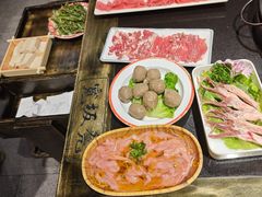 -宽板凳老灶火锅(台湾街店)