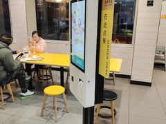用餐区-麦当劳·得来速店(星沙大道店)