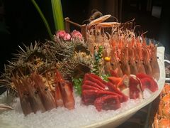 -雍容荟帝王蟹活龙虾展台自助(IFS黑金店)