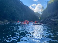 -安吉龙王山峡谷漂流