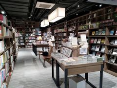 -漓江书院(三祺广场店)