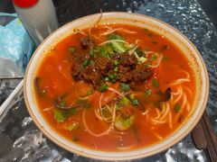 -粉八·云南米线·建水烧烤(常熟路店)