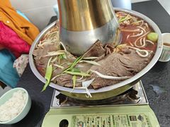 -撒拉人家.酸菜牦牛肉火锅