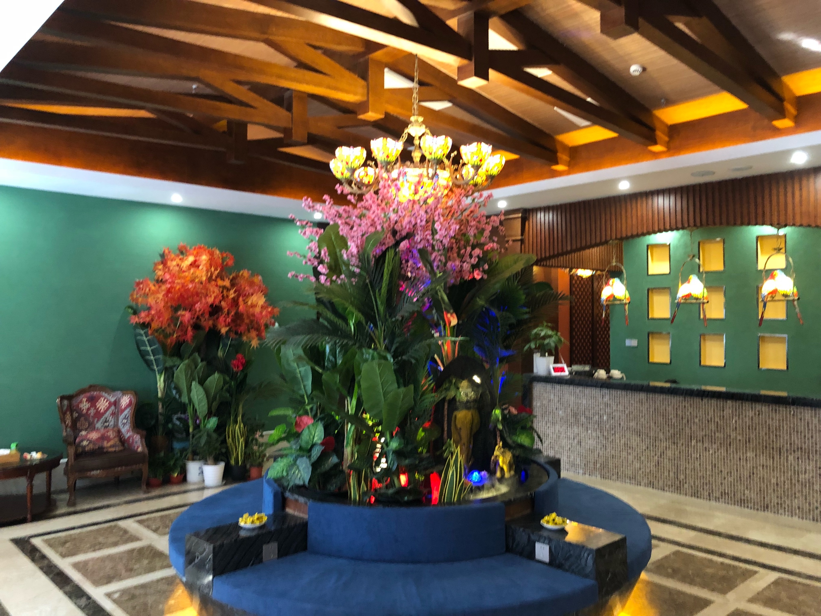 这家店实际名字叫做君悦富侨,在五楼,不过-大众点评