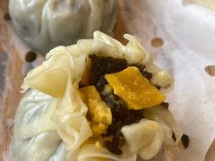 乌米咸蛋黄烧卖-佬泰丰斋· 乌镇茶食餐厅