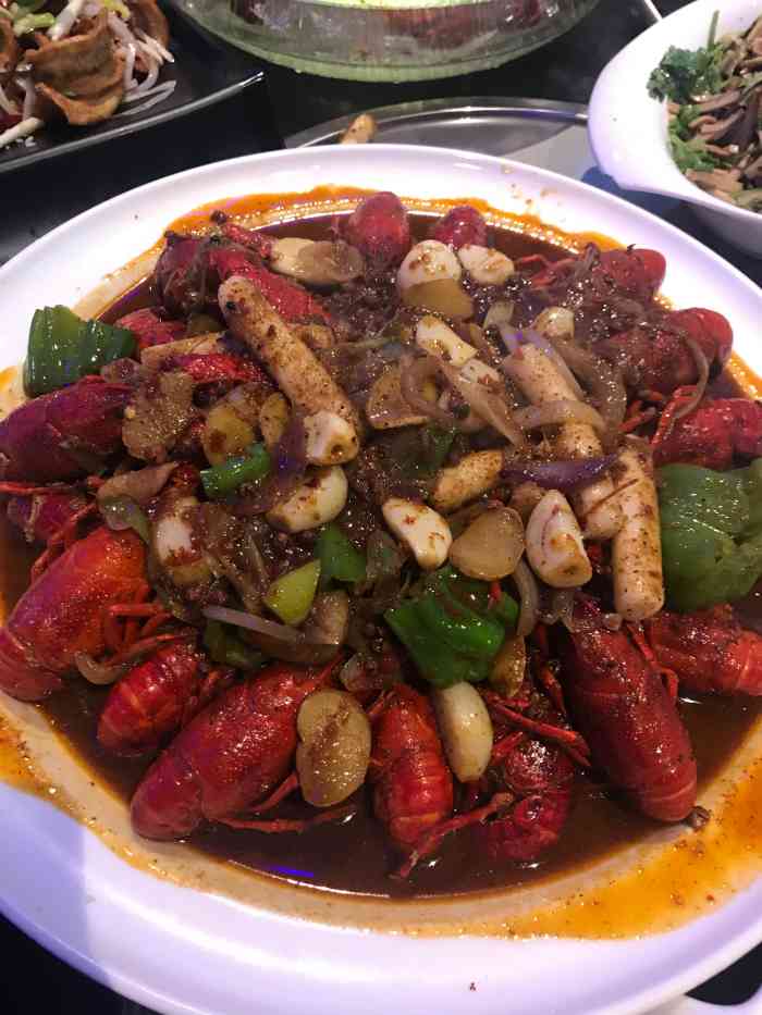 巴陵亿口香烧烤龙虾馆(虞姬墩路店)-"前阵子世界杯的时候去了两次宵夜