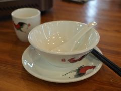 餐具摆设-美未居·老字号·地道顺德菜·桑拿鸡·鱼生(容桂店)