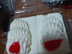 -红宝石·鲜奶小方·海派西点房(南丹店)