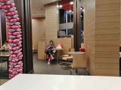 门面-麦当劳(季华好又多店)